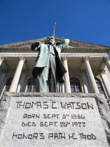 Tom-Watson-Statue